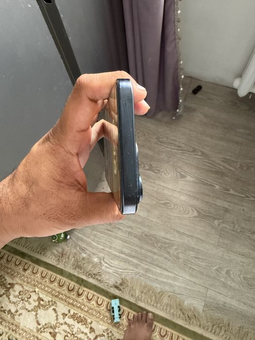 Iphone 15 pro max tatinum blue
