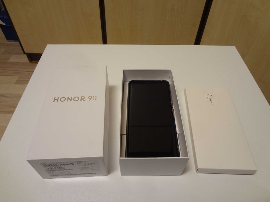 HONOR 90 512 GB impecabil / cutie completa .
