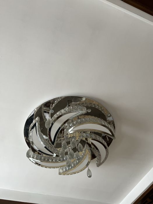 Продам люстра массивный