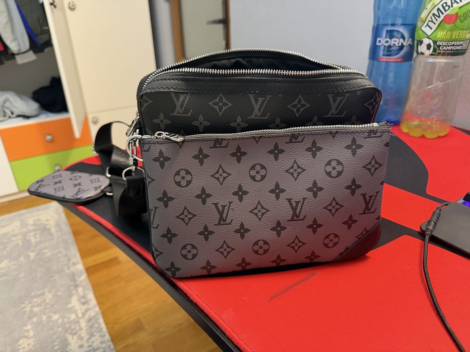 Louis vuitton shoulder bag