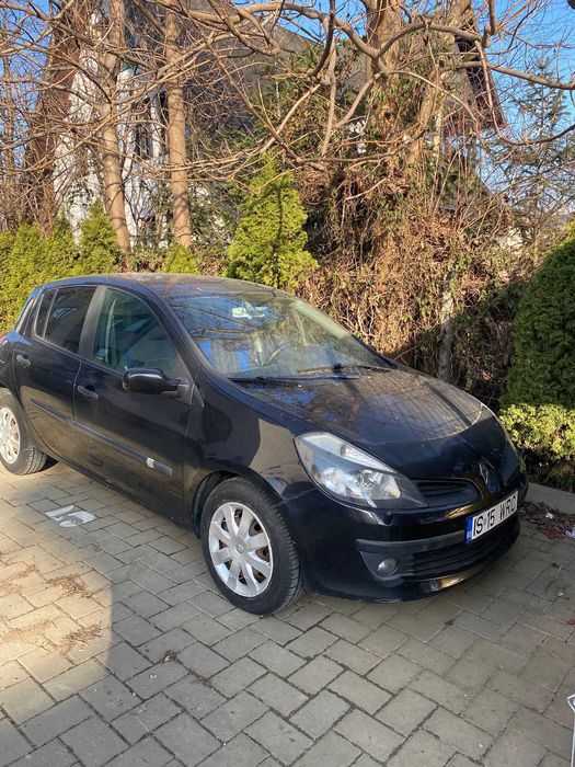 Vând mașina Renault Clio 3