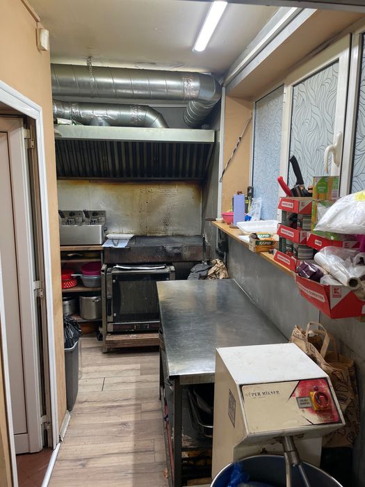 От собственик. Заведение/Бистро в центъра с наемател.