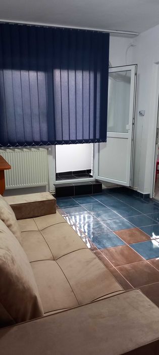 Inchiriez garsoniera mobilata    pe str Hipodrom  aproape de Liceul Pedagogic
