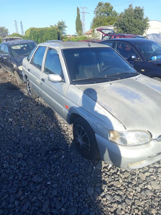 Форд Ескорт 1.6 бензин