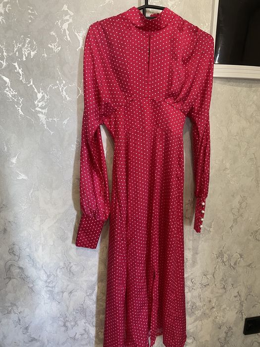 Продам новое платье