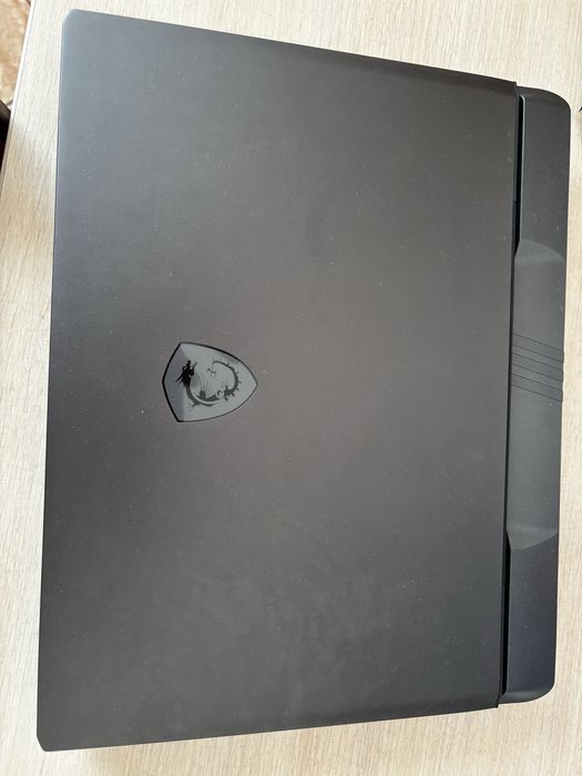 Продам игровой ноутбук MSI