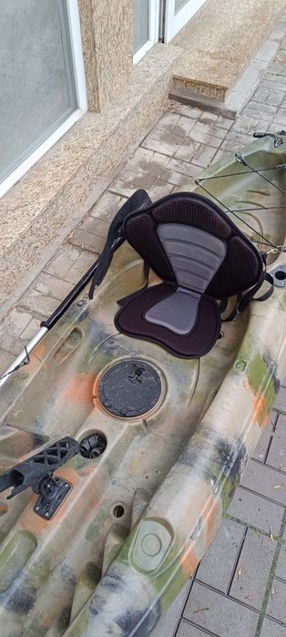 Продавам Каяк 2.95м