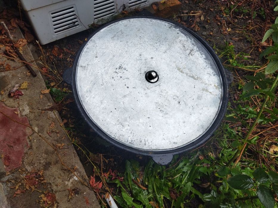 Продам чугунный казан