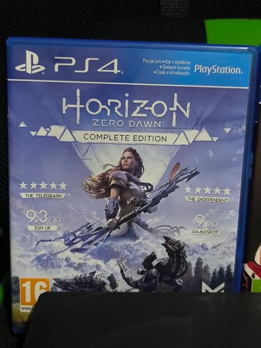 PlayStation 4 Pro 1TB + 3 Игри