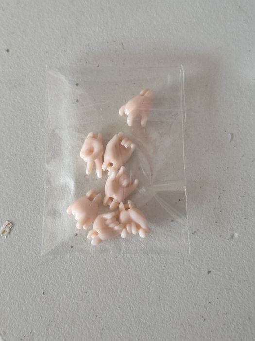 Продам шарнирную куклу из blind box