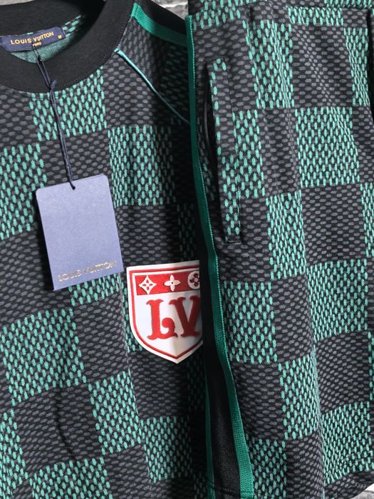 Lois Vieton летен екип