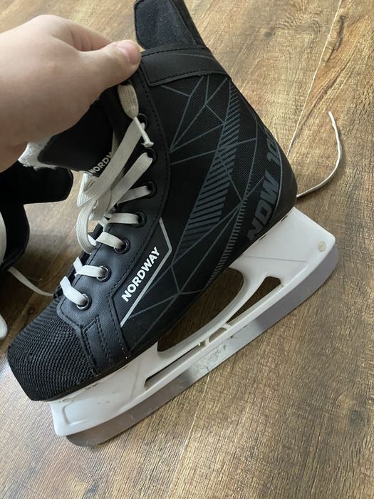 Продам конки 39 размер