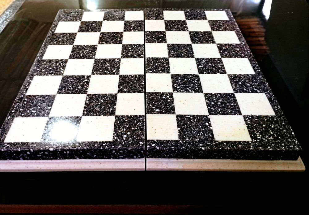 Шахматная доска ручной работы