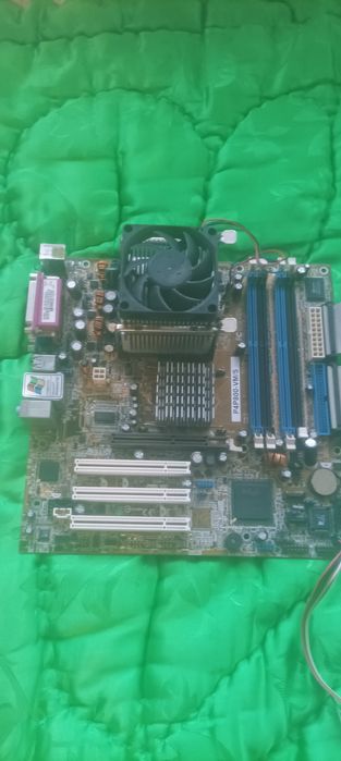 Дъно за компютър с процесор pentium  4