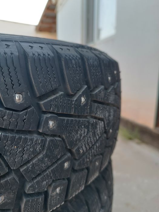 Зимние шины шипованные