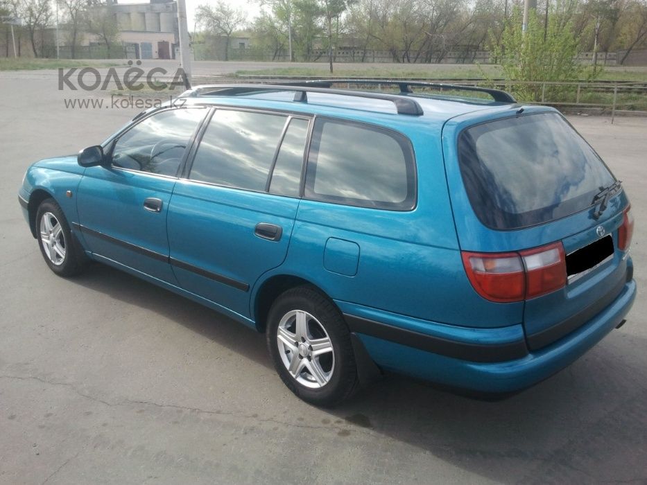 Автомобиль Тойота-Карина-Е 1997года.