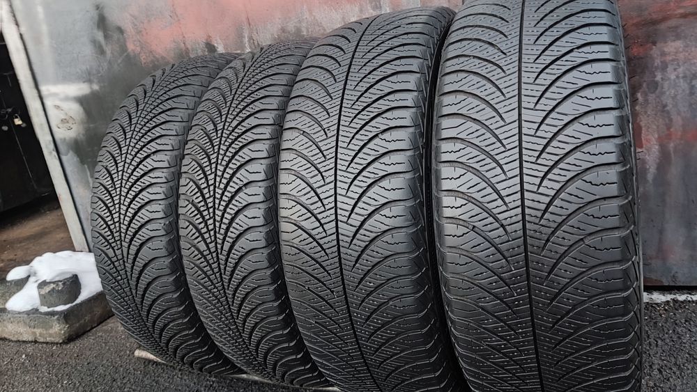 пакет всесезонни гуми 165/65/15 и 185/60/15 GoodYear 4 Season, Smart