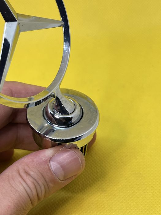 Мерцедес Емблема