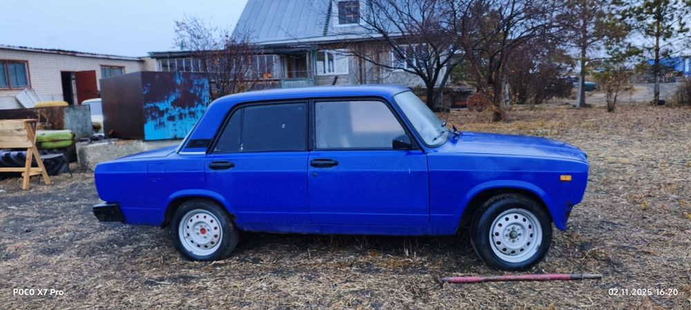 Продам ваз 2107  2 машины