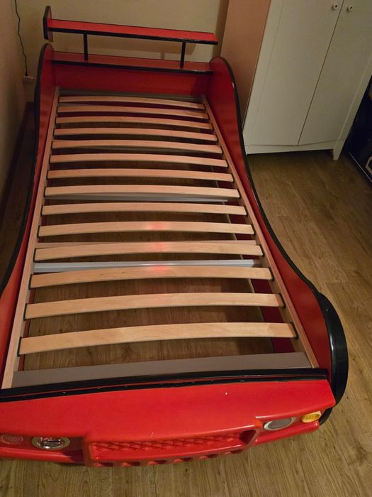 Pat copil 90x200 in forma de masina curse