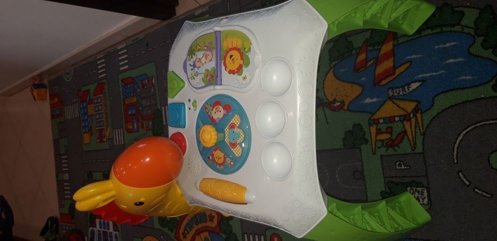 Музикална маса Fisher Price