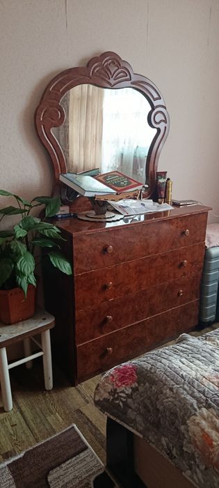 Продается шкаф и комод