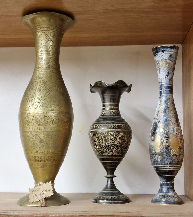 Вазы металлические