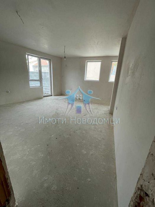 Продава се Тристаен апартамент в Шумен, Пазара - 90 кв.м за 1389 €/кв.м - Снимка #1