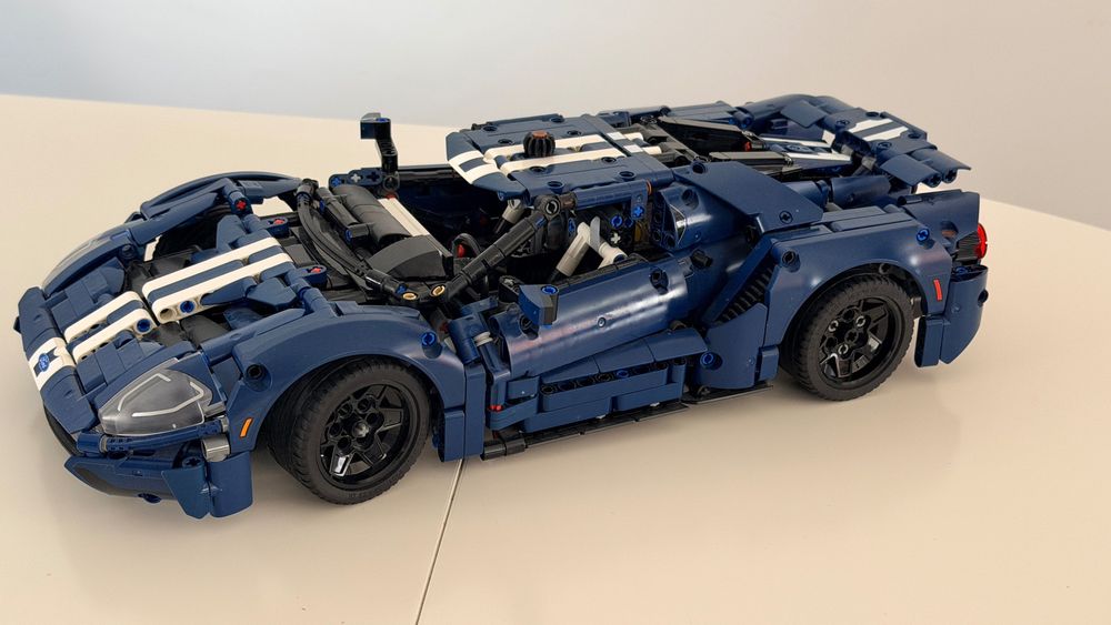 Lego Technic Ford GT asamblat