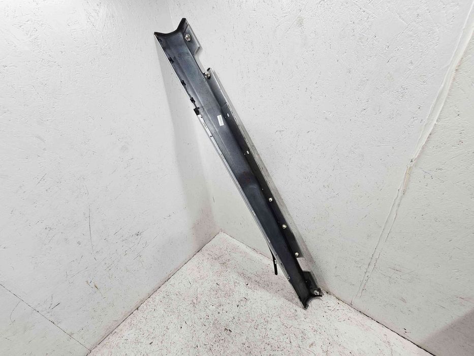 Prag lateral dreapta Mercedes Clasa CLK (C209) [Fabr 2002-2009]