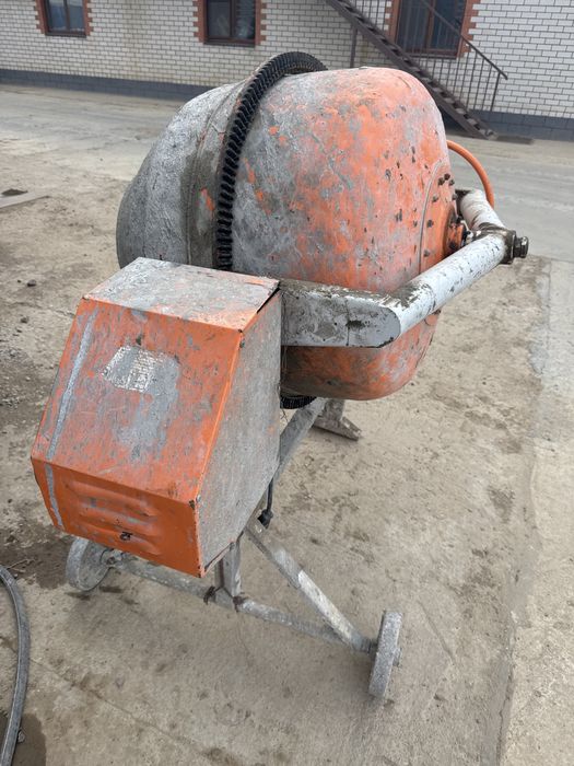 Продам бетономешалку