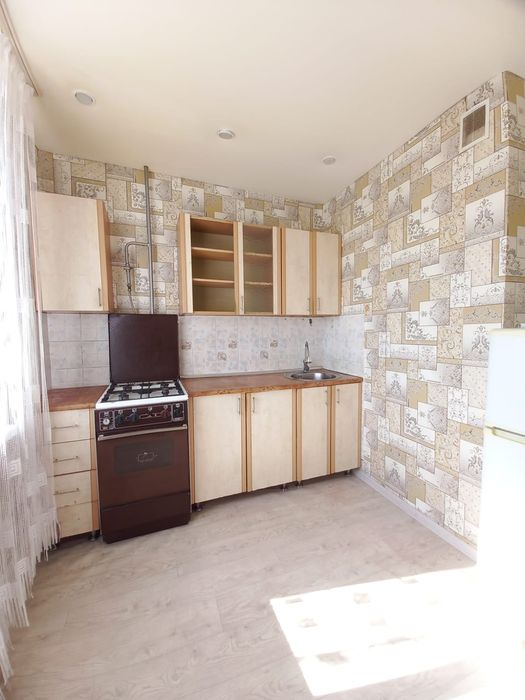 Продам 1ком в 6- м мкр