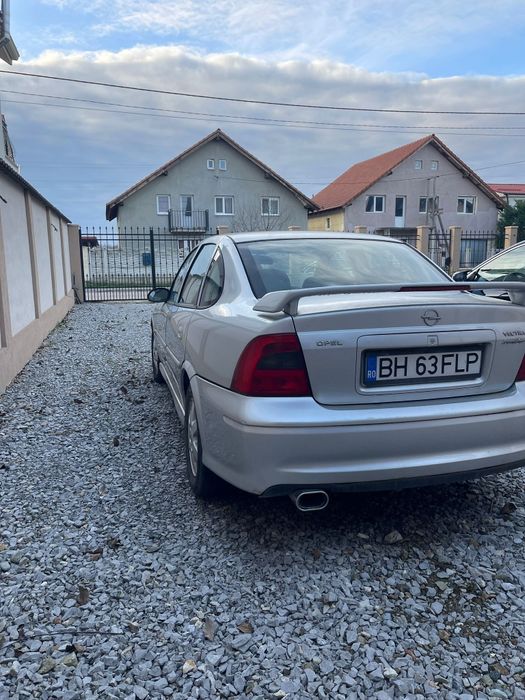 Vând Opel Vectra 1.6