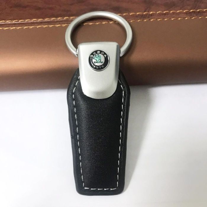 Луксозен Шкода кожен ключодържател Skoda Octavia Superb