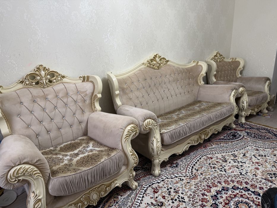 Продам диван и 2 кресла