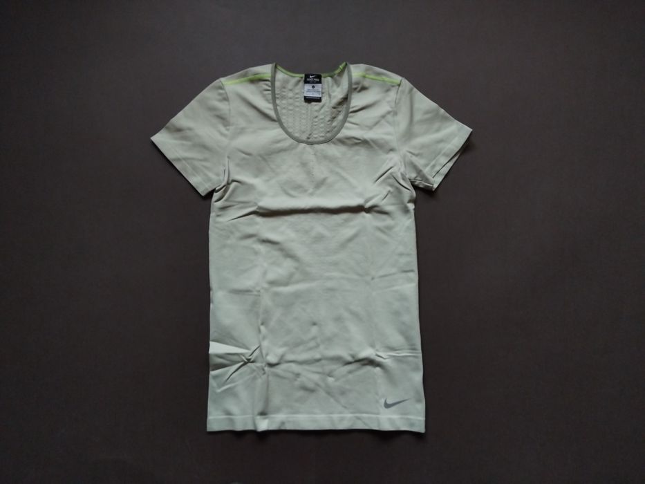 Nike L дамска тениска