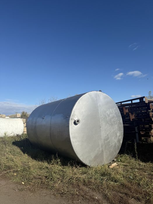 Емкости от 2.5 до 10 кубов, цистерны, бочки, резервуары,под септик.