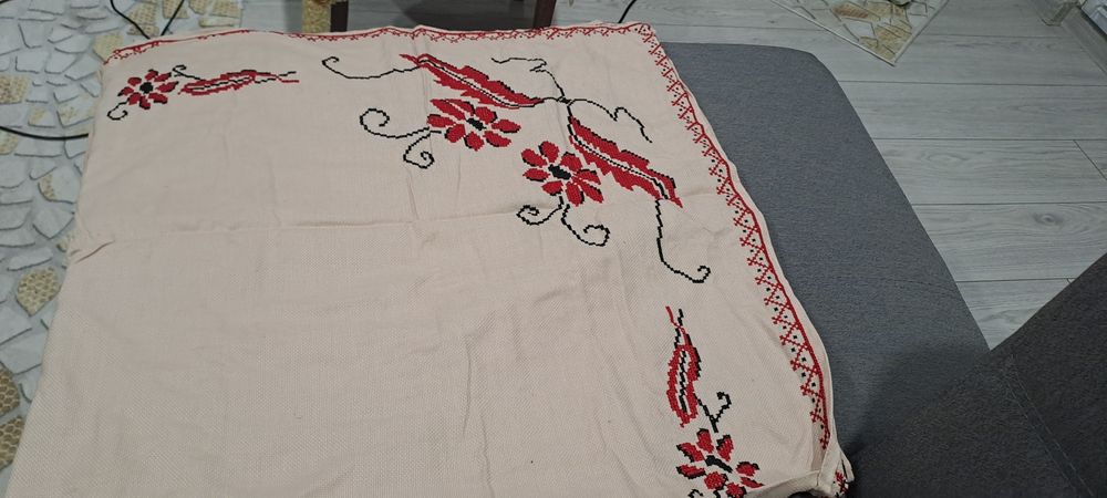 Покривка плетена на една ръка