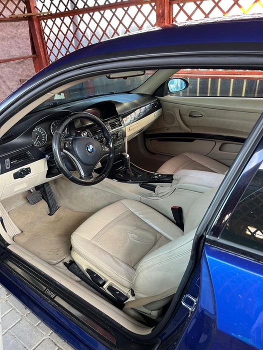 Vând BMW e92 320i