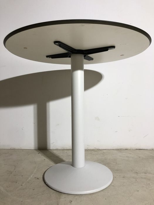 Pedrali Masă Rotundă Albă cu Picior Metalic și Blat Compozit