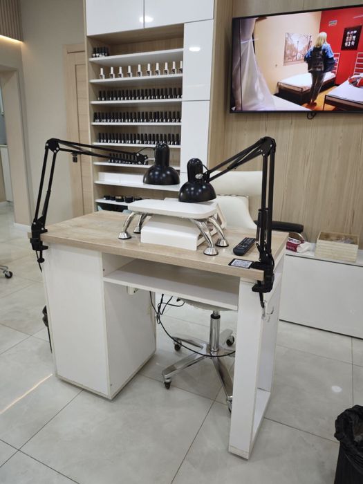 столы рабочие, с встроенным ящиком