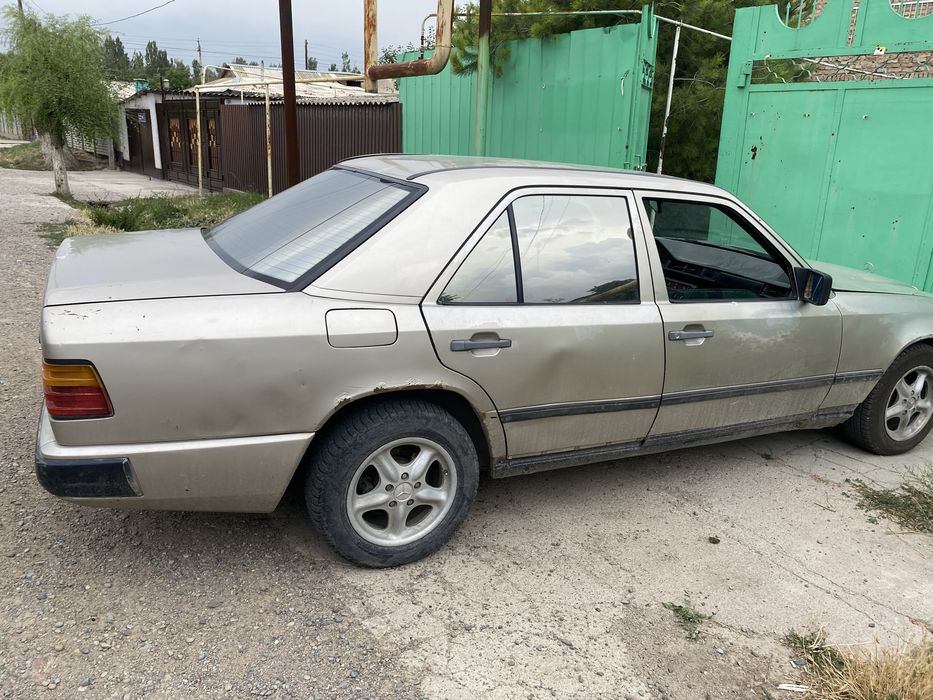 Мерседес  Бенс 124