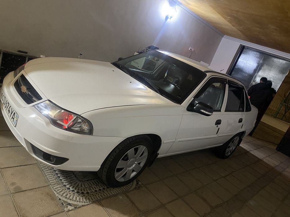 Nexia 2 donc 2013 srochna sotiladi