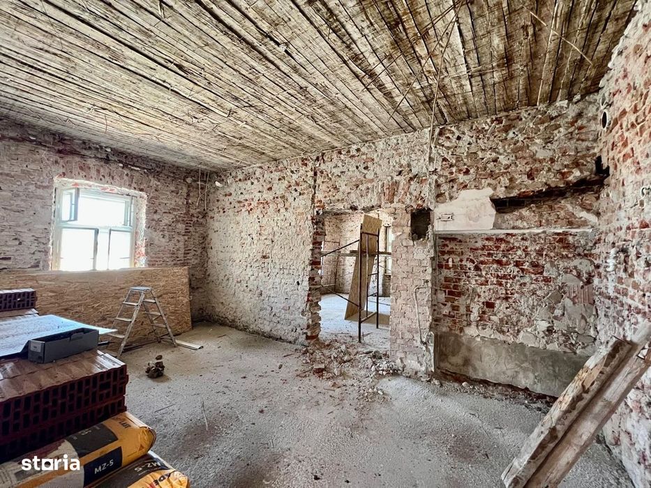 Casa 3 camere - 88 mp, proiect de renovare - Centrul Istoric