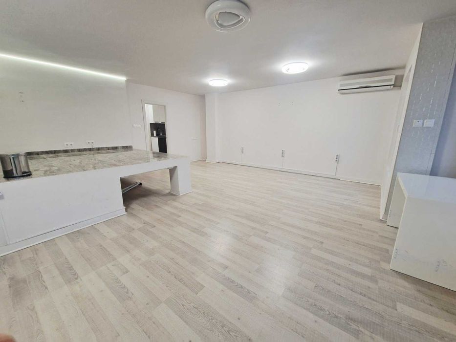 Дава се под наем Офис в Варна, Автогара - 100 кв.м за 897.6 € - Снимка #4