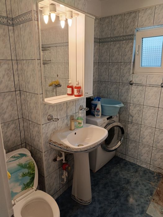 Chiuveta baie cu dalapior și baterie