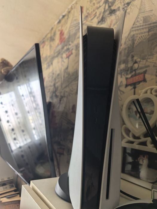 продавам Playsation 5