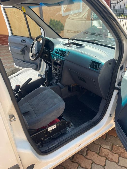 Vănd Ford Transit Connect