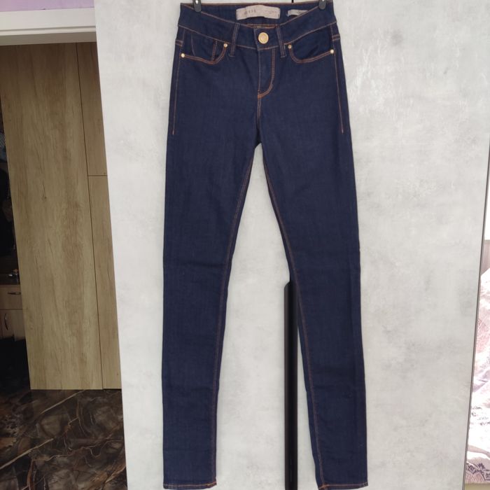 Дънки Guess -Нови