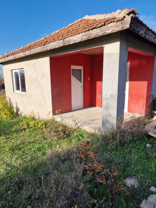 Продава се Къща в с. Горен чифлик, Област Варна - 50 кв.м за 510 €/кв.м - Снимка #2